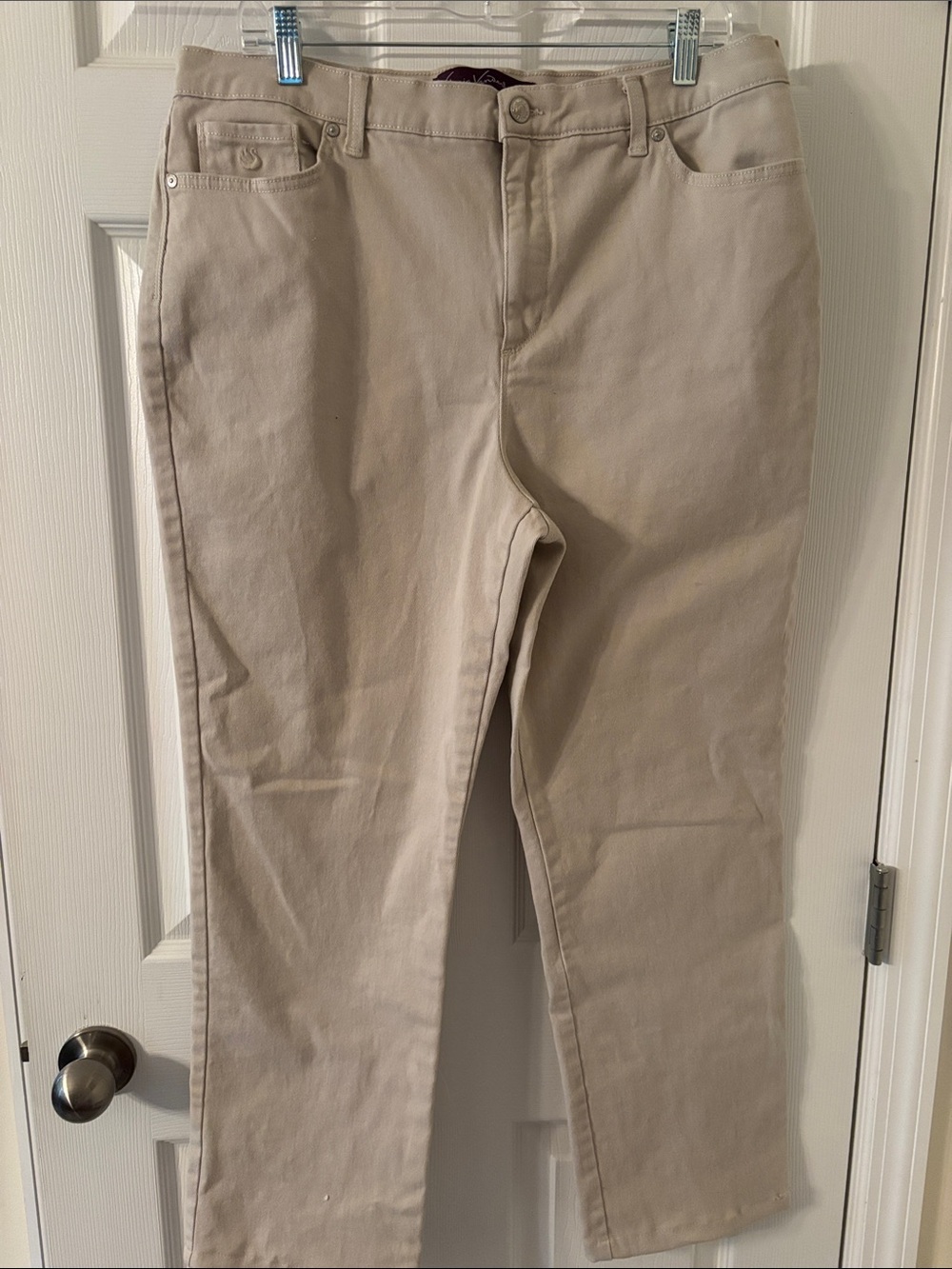 Women’s Beige Straight-Leg Jeans